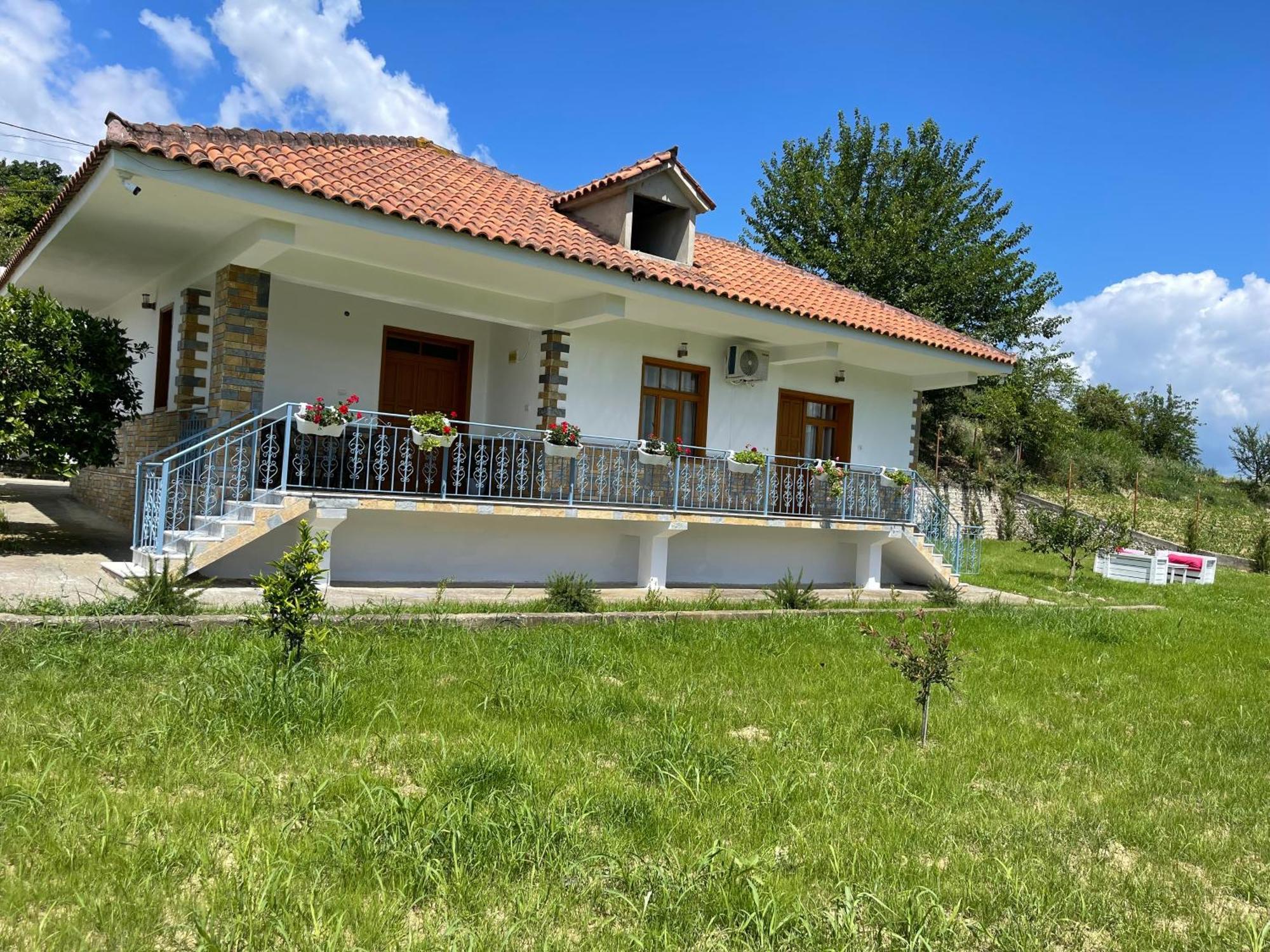 Vila Ardea Berat Exterior photo